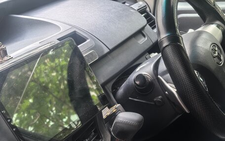 Toyota Noah III, 2010 год, 1 550 000 рублей, 4 фотография