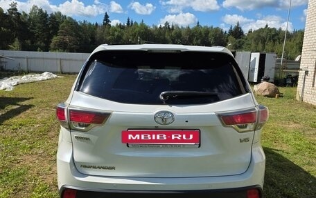 Toyota Highlander III, 2014 год, 2 450 000 рублей, 6 фотография