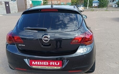 Opel Astra J, 2010 год, 895 000 рублей, 3 фотография