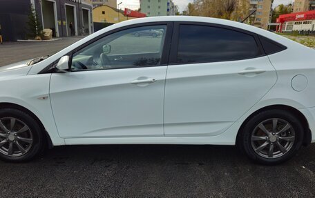 Hyundai Solaris II рестайлинг, 2012 год, 790 000 рублей, 3 фотография
