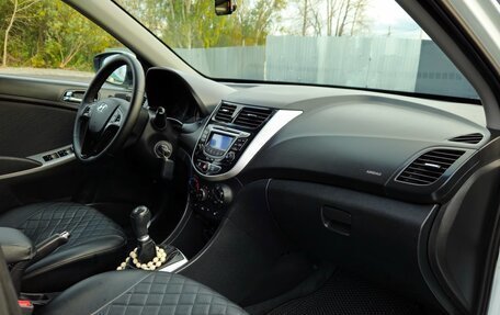 Hyundai Solaris II рестайлинг, 2012 год, 790 000 рублей, 11 фотография