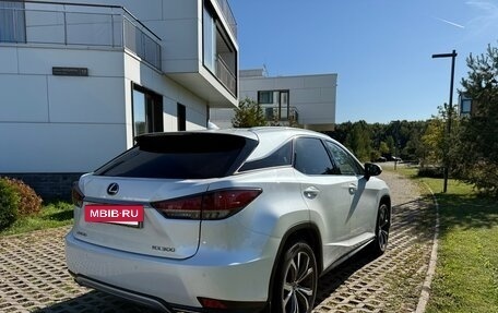 Lexus RX IV рестайлинг, 2019 год, 5 150 000 рублей, 8 фотография