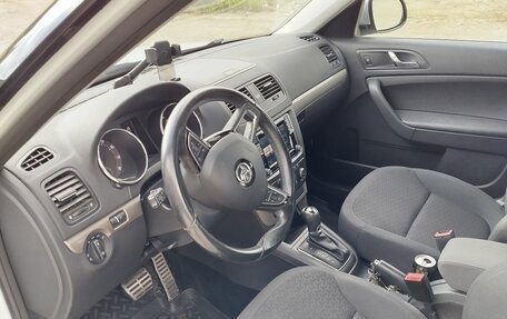 Skoda Yeti I рестайлинг, 2016 год, 1 800 000 рублей, 5 фотография