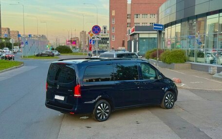 Mercedes-Benz Vito, 2021 год, 6 600 000 рублей, 4 фотография