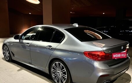 BMW 5 серия, 2018 год, 3 100 000 рублей, 2 фотография