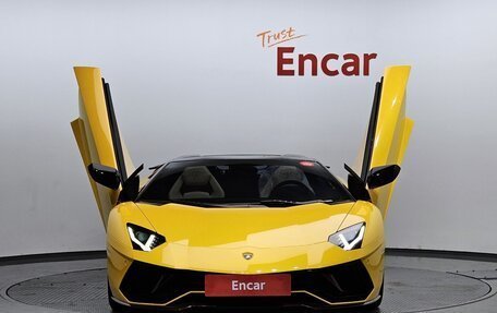 Lamborghini Aventador I рестайлинг, 2018 год, 29 663 858 рублей, 3 фотография