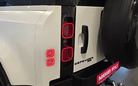 Land Rover Defender II, 2022 год, 7 250 000 рублей, 8 фотография