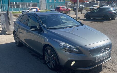 Volvo V40 Cross Country I, 2015 год, 1 790 000 рублей, 3 фотография