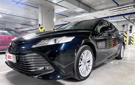 Toyota Camry, 2019 год, 2 850 000 рублей, 3 фотография