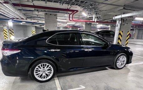 Toyota Camry, 2019 год, 2 850 000 рублей, 8 фотография