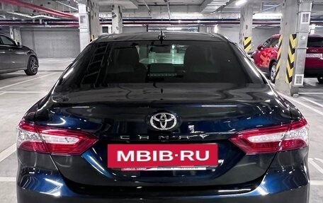 Toyota Camry, 2019 год, 2 850 000 рублей, 5 фотография