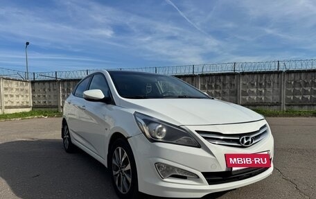 Hyundai Solaris II рестайлинг, 2015 год, 1 100 000 рублей, 3 фотография