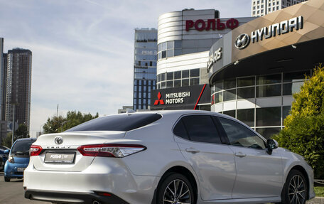 Toyota Camry, 2022 год, 2 998 000 рублей, 5 фотография