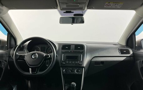 Volkswagen Polo VI (EU Market), 2017 год, 960 000 рублей, 7 фотография