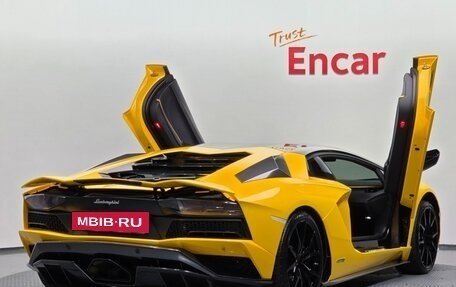 Lamborghini Aventador I рестайлинг, 2017 год, 27 323 858 рублей, 2 фотография