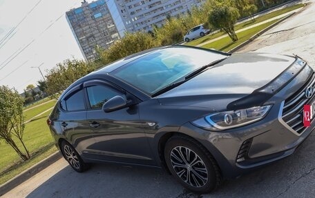 Hyundai Elantra VI рестайлинг, 2018 год, 1 500 000 рублей, 3 фотография