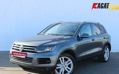 Volkswagen Touareg III, 2010 год, 1 455 000 рублей, 2 фотография