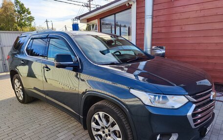 Chevrolet Traverse II, 2018 год, 3 400 000 рублей, 3 фотография