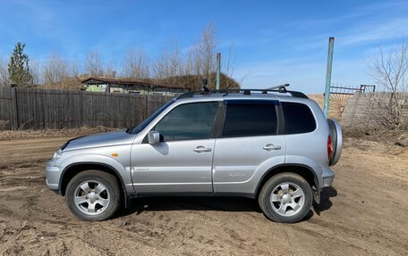 Chevrolet Niva I рестайлинг, 2010 год, 400 000 рублей, 4 фотография