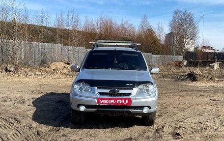 Chevrolet Niva I рестайлинг, 2010 год, 400 000 рублей, 3 фотография