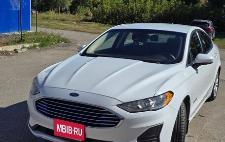Ford Fusion (North America) II, 2019 год, 1 940 000 рублей, 2 фотография
