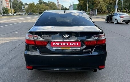 Toyota Camry, 2017 год, 2 500 000 рублей, 5 фотография