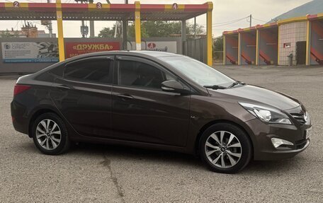 Hyundai Solaris II рестайлинг, 2015 год, 830 000 рублей, 3 фотография