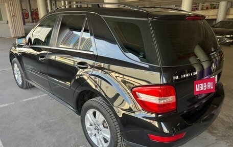 Mercedes-Benz M-Класс, 2011 год, 2 200 000 рублей, 2 фотография