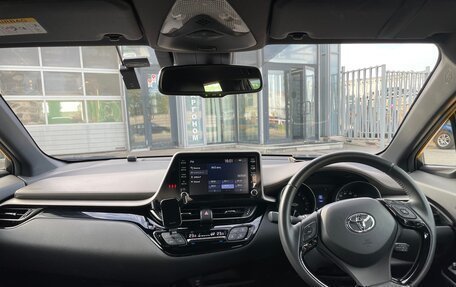 Toyota C-HR I рестайлинг, 2019 год, 2 550 000 рублей, 2 фотография