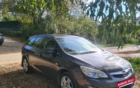 Opel Astra J, 2012 год, 920 000 рублей, 2 фотография