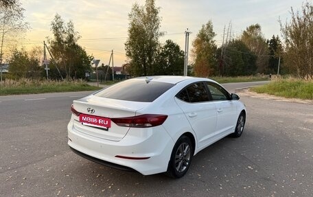 Hyundai Elantra VI рестайлинг, 2018 год, 1 700 000 рублей, 4 фотография