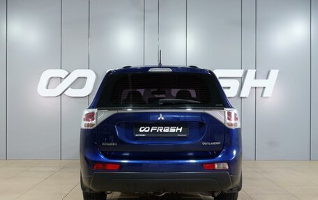 Mitsubishi Outlander III рестайлинг 3, 2013 год, 1 199 000 рублей, 4 фотография