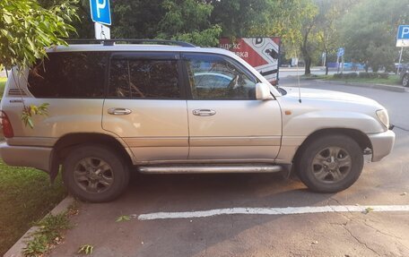 Toyota Land Cruiser 100 рестайлинг 2, 2001 год, 1 550 000 рублей, 6 фотография