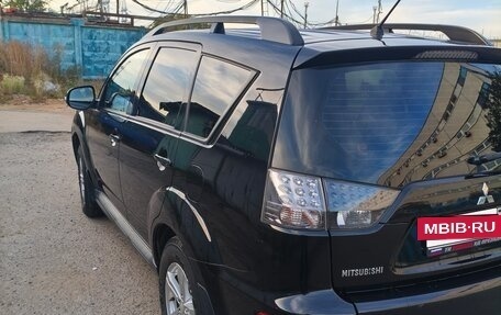 Mitsubishi Outlander III рестайлинг 3, 2011 год, 1 100 000 рублей, 2 фотография
