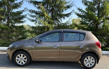 Renault Sandero II рестайлинг, 2018 год, 999 000 рублей, 3 фотография
