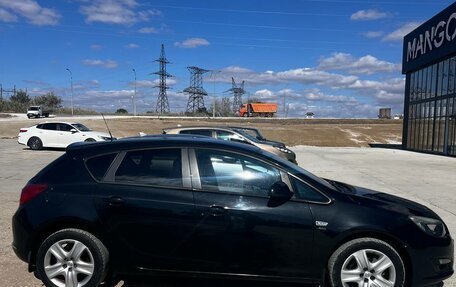 Opel Astra J, 2013 год, 990 000 рублей, 3 фотография