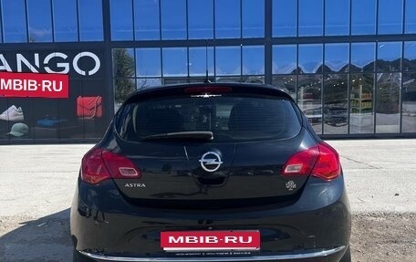 Opel Astra J, 2013 год, 990 000 рублей, 5 фотография