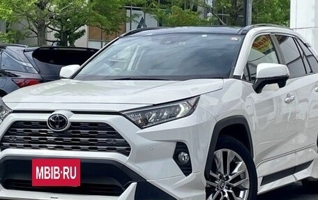 Toyota RAV4, 2022 год, 2 109 000 рублей, 3 фотография