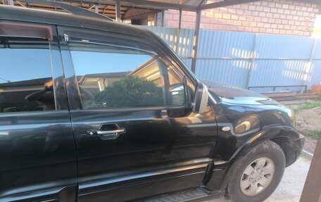 Mitsubishi Pajero III рестайлинг, 2003 год, 1 040 000 рублей, 2 фотография