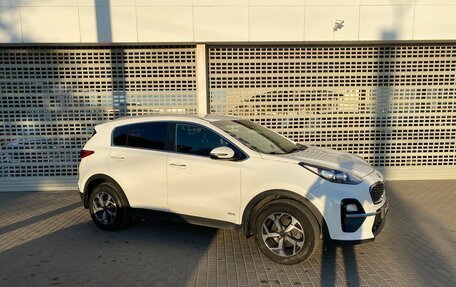 KIA Sportage IV рестайлинг, 2018 год, 2 097 000 рублей, 3 фотография