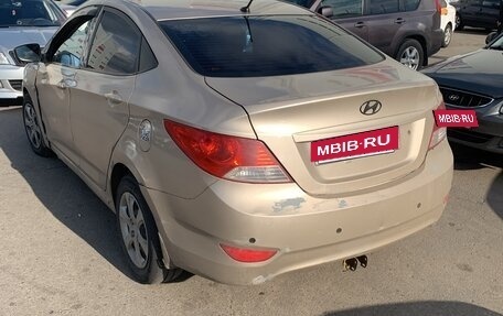 Hyundai Solaris II рестайлинг, 2011 год, 450 000 рублей, 3 фотография