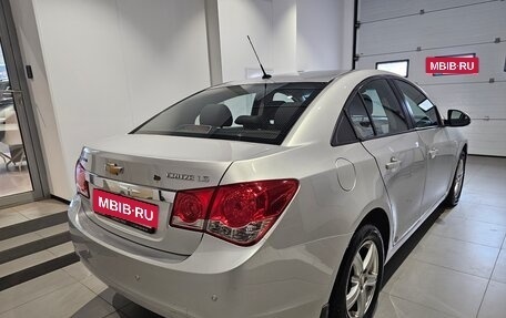 Chevrolet Cruze II, 2011 год, 569 000 рублей, 4 фотография