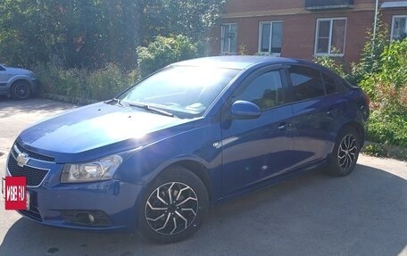 Chevrolet Cruze II, 2010 год, 460 000 рублей, 3 фотография