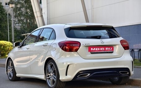 Mercedes-Benz A-Класс, 2015 год, 1 870 000 рублей, 3 фотография