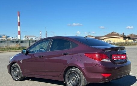 Hyundai Solaris II рестайлинг, 2013 год, 800 000 рублей, 4 фотография