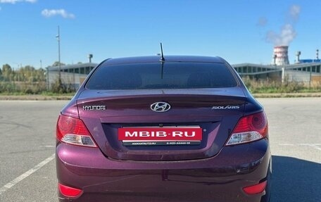 Hyundai Solaris II рестайлинг, 2013 год, 800 000 рублей, 5 фотография