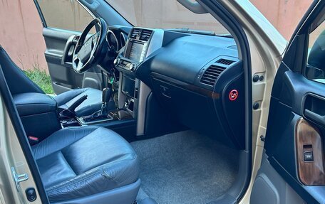Toyota Land Cruiser Prado 150 рестайлинг 2, 2010 год, 2 580 000 рублей, 8 фотография