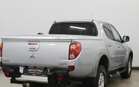Mitsubishi L200 IV рестайлинг, 2014 год, 1 390 000 рублей, 4 фотография
