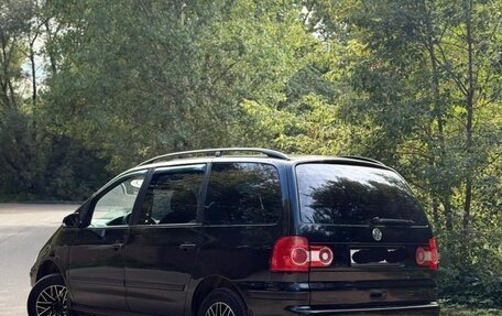 Volkswagen Sharan I рестайлинг, 2005 год, 695 000 рублей, 1 фотография