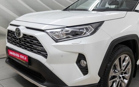 Toyota RAV4, 2021 год, 3 958 000 рублей, 10 фотография